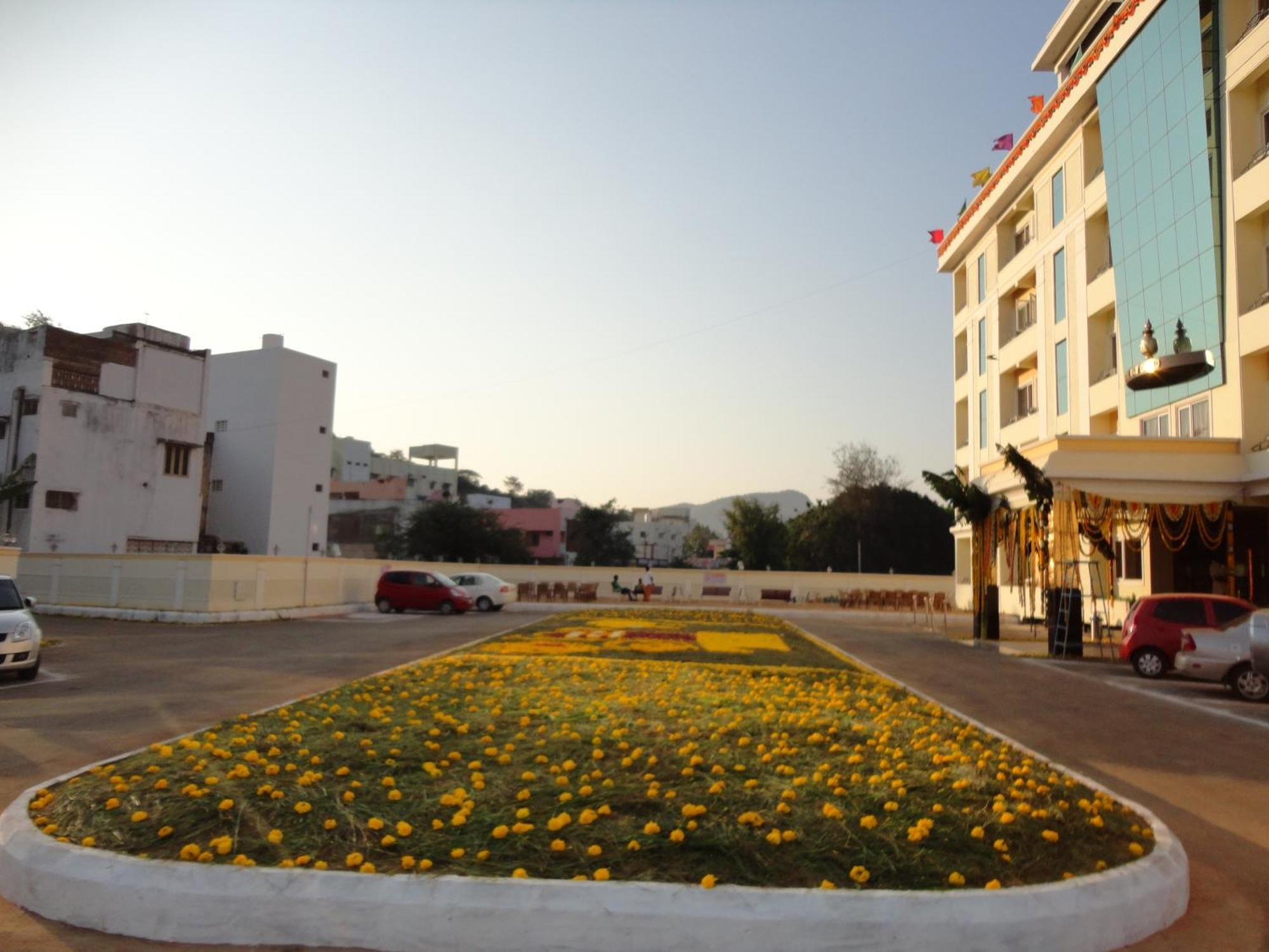 Hotel Mgm Grand Srikalahasti Zewnętrze zdjęcie